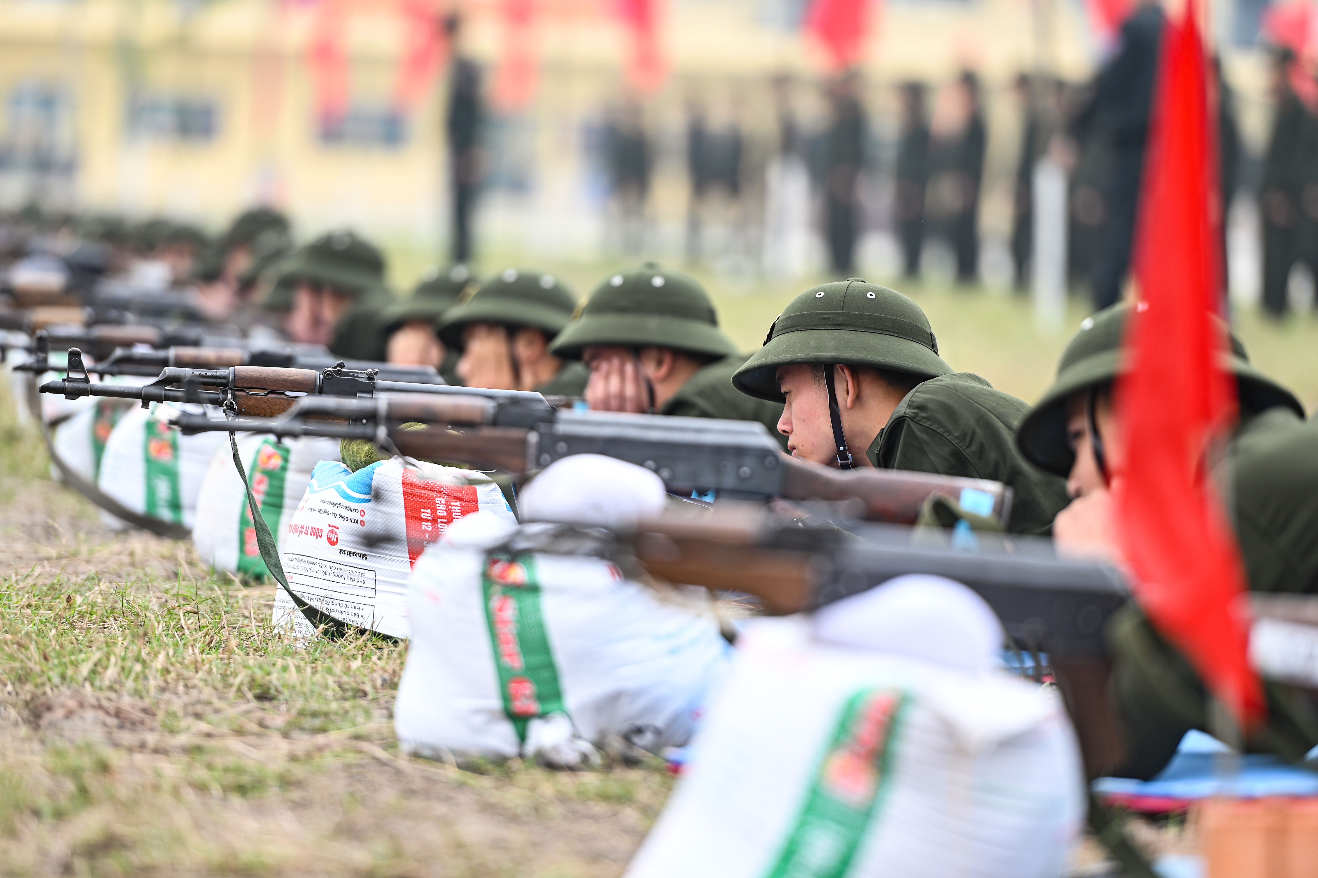 nghia vu cong an anh 6