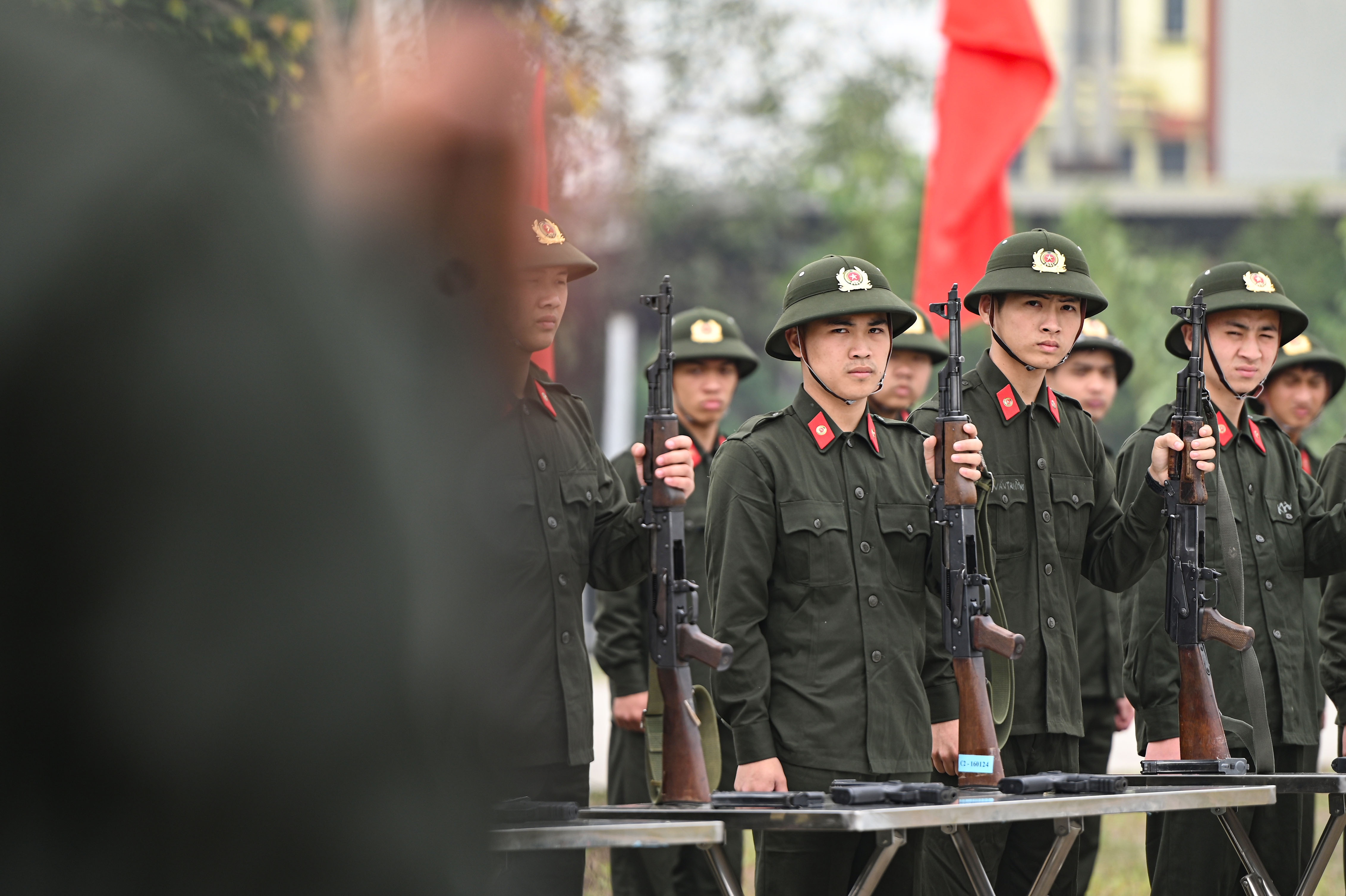 nghia vu cong an anh 5