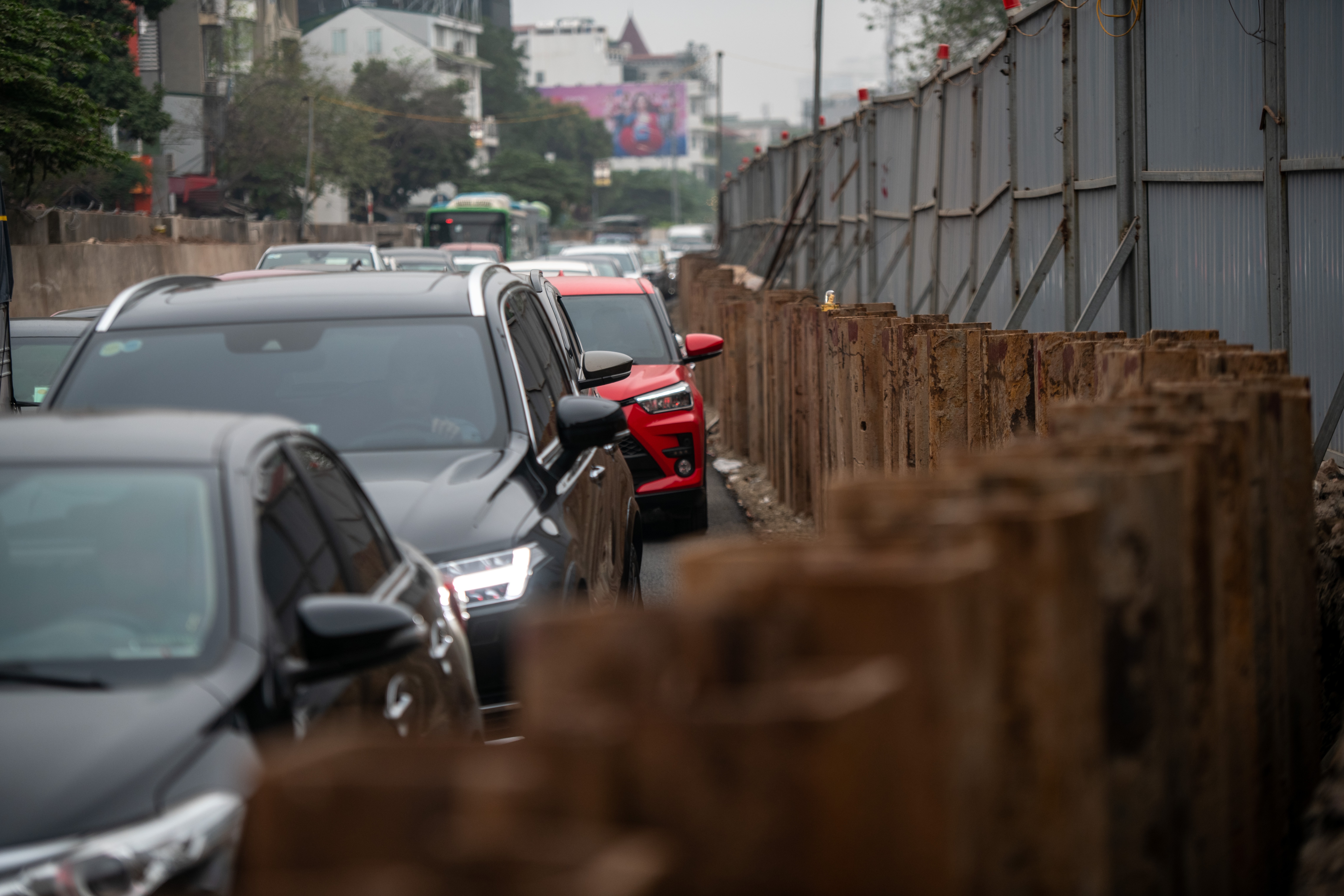 Song chung voi bui ban, ket xe vi du an duong 800 ty cham tien do hinh anh