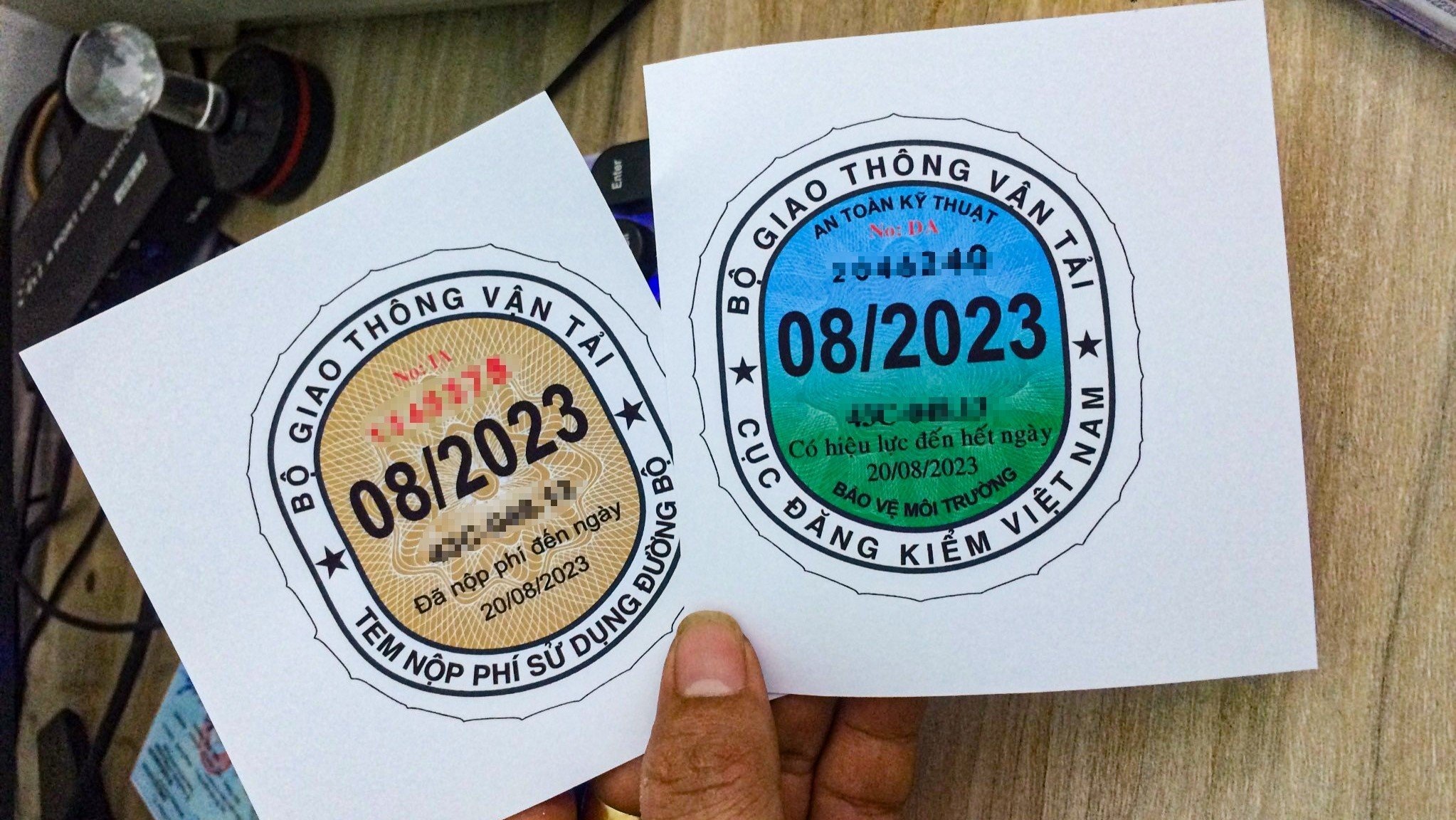 Tem dang kiem gia rao ban tran lan, 'ship' sau 3 ngay hinh anh