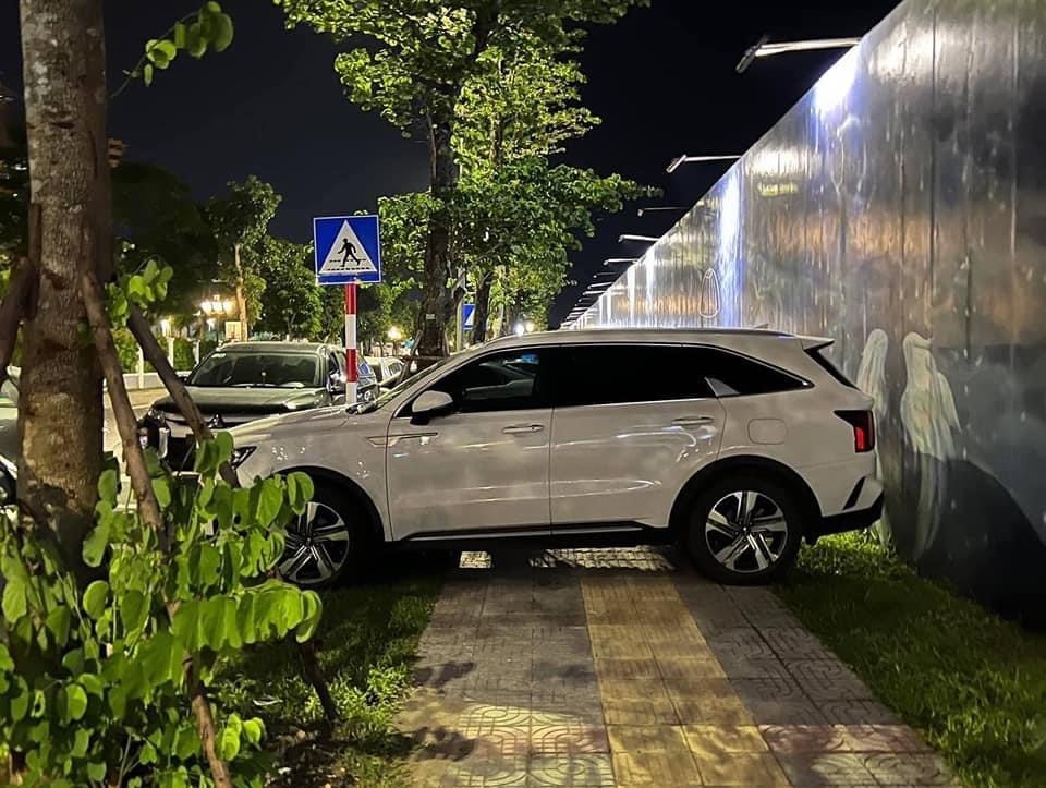 bao ve khoa banh xe anh 1