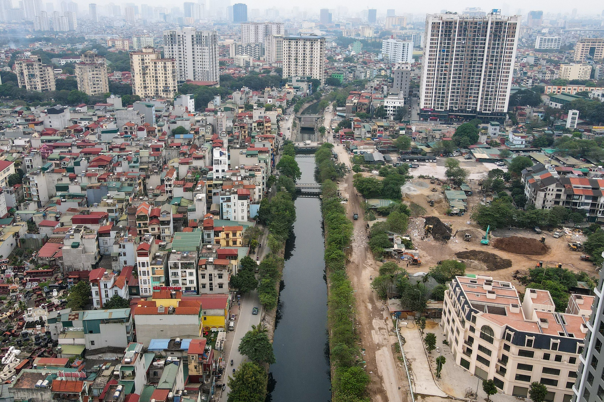 tac duong Dinh Cong anh 15