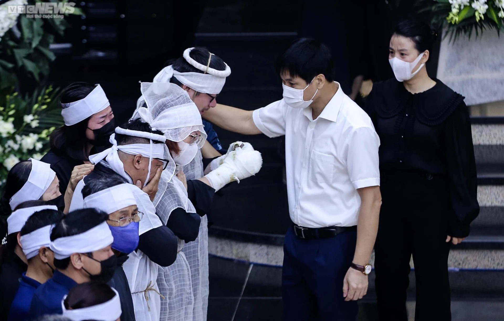 hoa hoan 4 nguoi chet anh 5