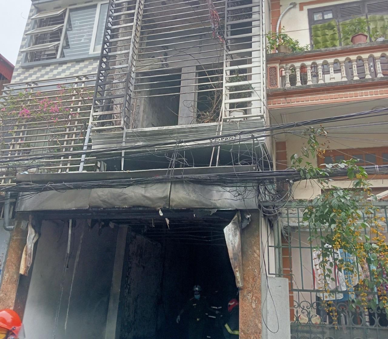 Vu chay lam 4 nguoi chet: Nan nhan la ba noi va 3 chau hinh anh