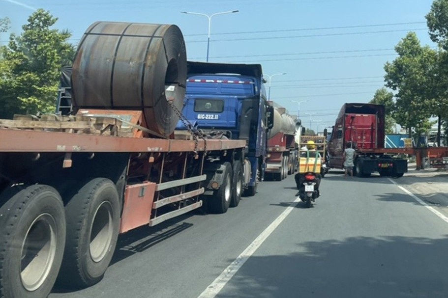 Vi sao cung duong 'tu than' o Binh Duong am anh tai xe? hinh anh