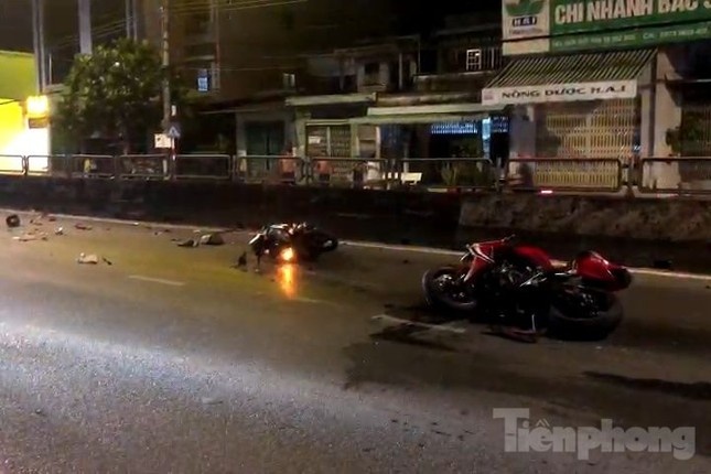 xe may tong nhau anh 1