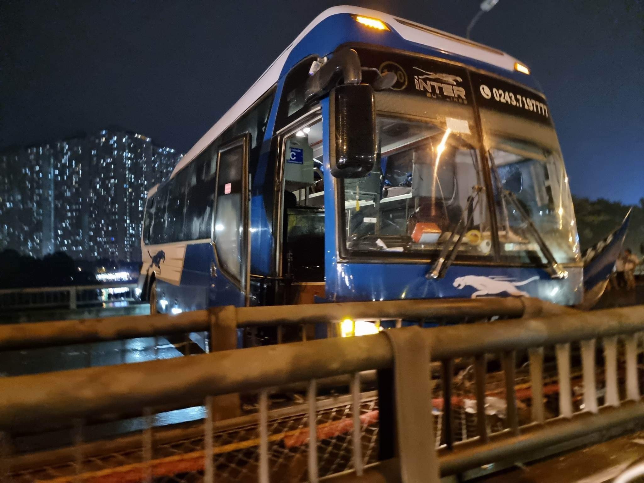 xe khach chan VD 3 anh 1