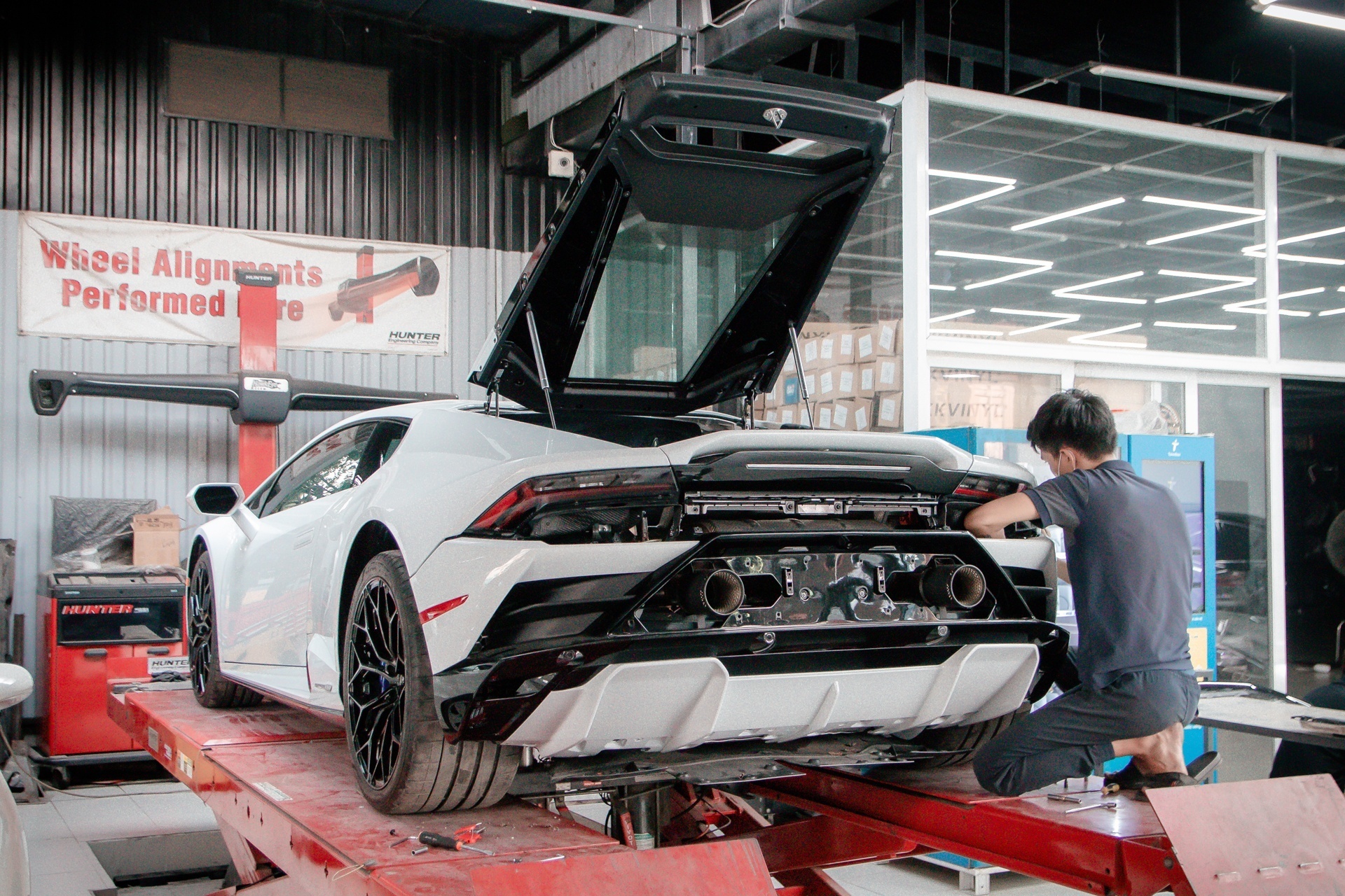 Dia phuong chiu trach nhiem quan ly hoat dong cua cac don vi dang kiem hinh anh