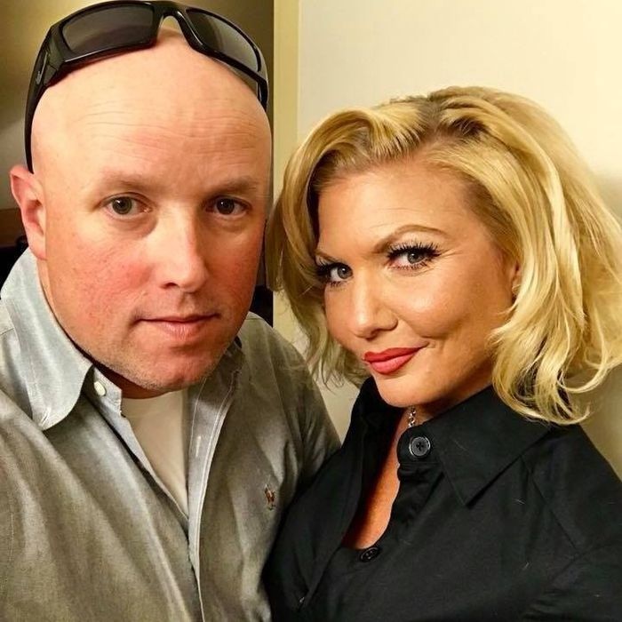 18 buoc chan trong smartphone lat tay nguoi chong mau lanh hinh anh