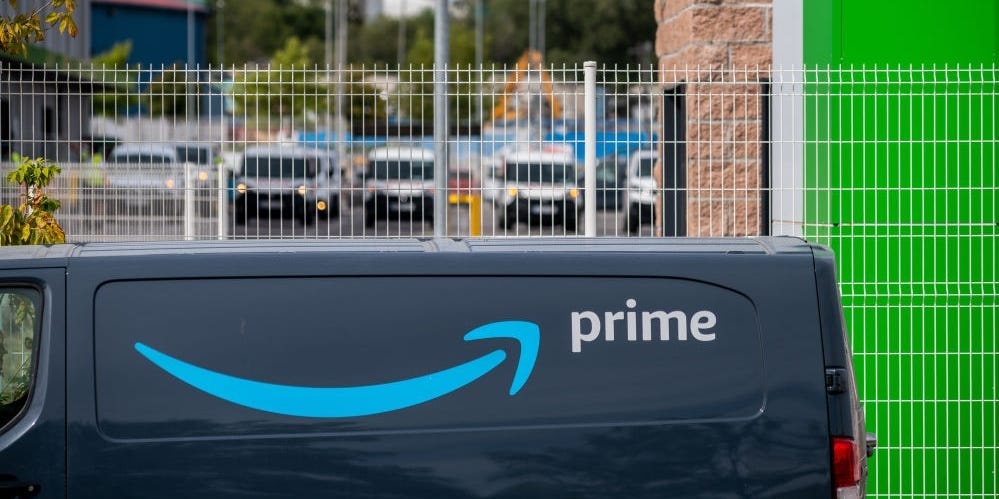 Tai xe kho chiu vi Amazon lap camera AI phat hien nhung con ngap ngu hinh anh