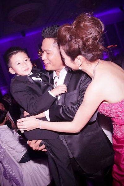 Những gia đình sao Việt có 'đủ nếp, đủ tẻ' | gia đình,sao Việt,hai con,con trai,con gái,hoa hậu Thùy Lâm,Jennifer Phạm,Lý Hải,Anh Khoa,Hồng Ngọc,Ốc Thanh Vân