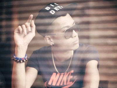 Gap chang rapper gay sot mang voi clip 'Nong' hinh anh