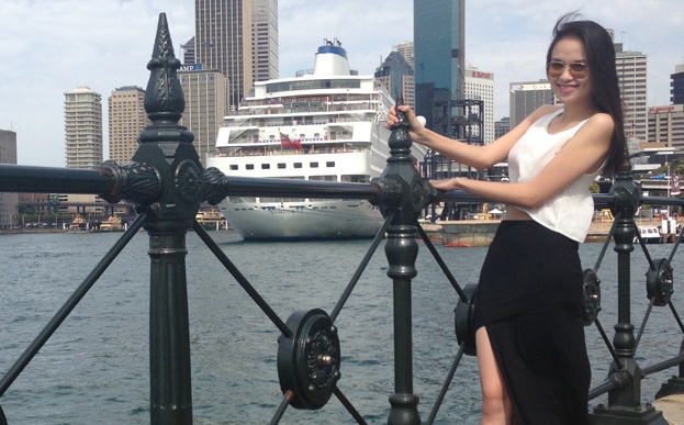 Hoa hau Diem Huong du ngoan o Sydney hinh anh