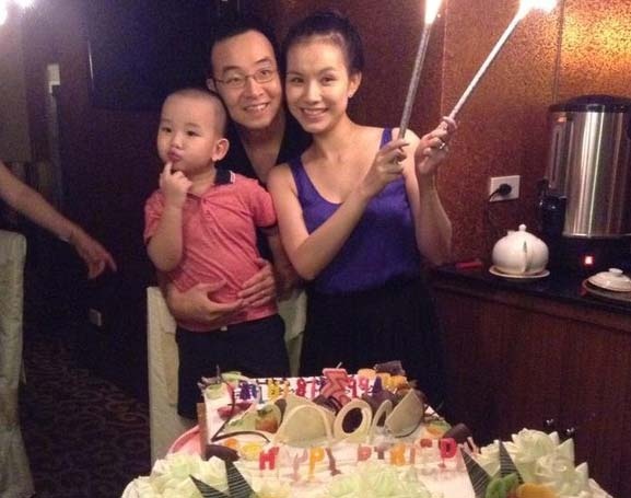 Vo chong Thuy Lam to chuc sinh nhat 3 tuoi con trai hinh anh