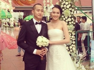 Lo anh dam cuoi cua Ngoc Thach va dai gia Ha thanh hinh anh