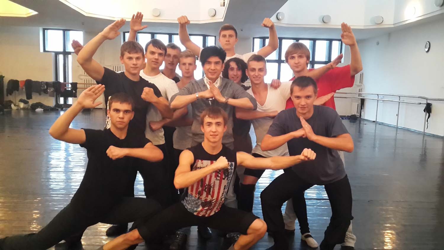 Dan Truong khoe 'nha' moi hinh anh