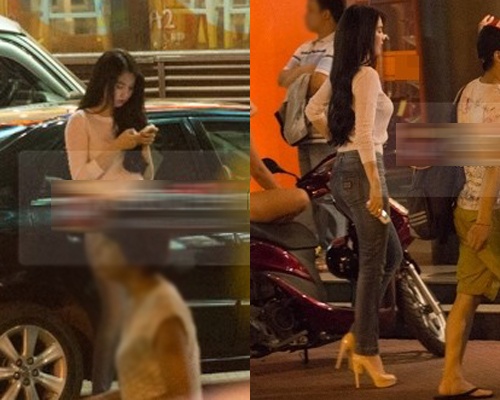 Ngoc Trinh bat ngo dien do kin dao di xem phim hinh anh