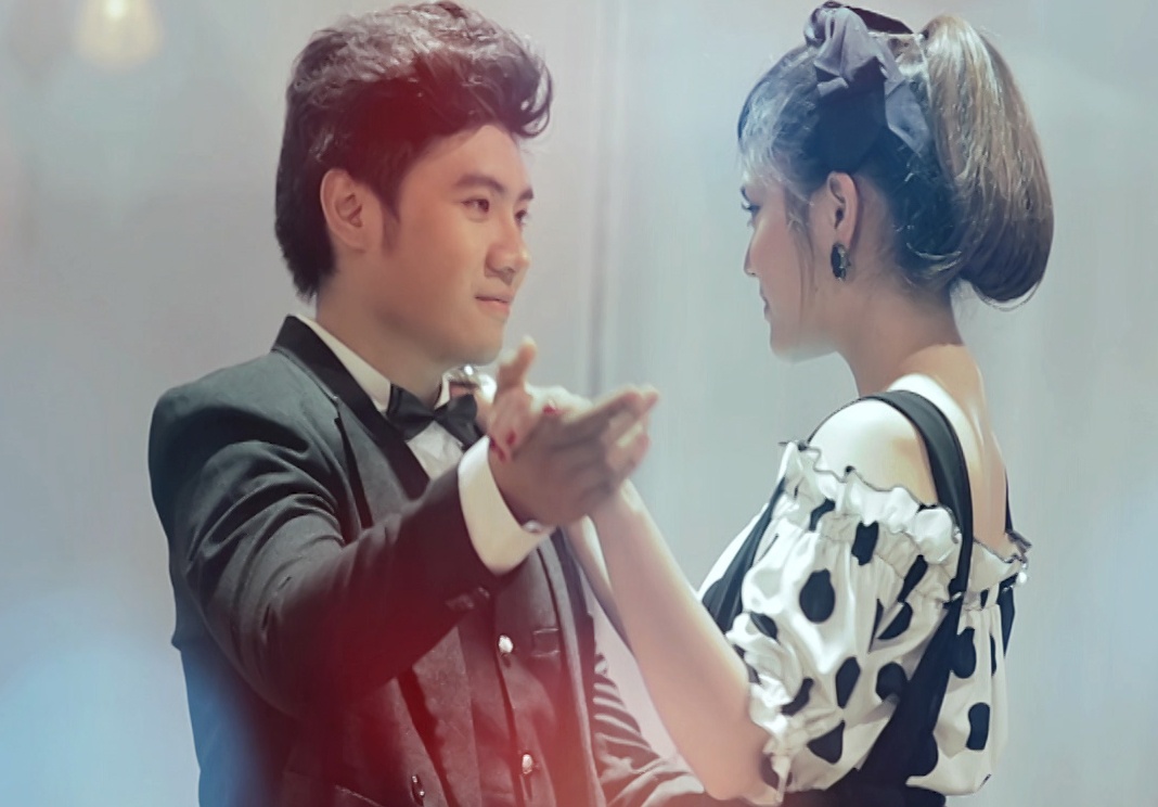 Tran Tuan Luong tinh tu nguoi dep trong MV moi hinh anh