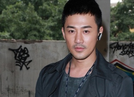 Vi sao Lam Phong 'am muu' roi khoi TVB? hinh anh