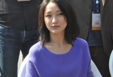 Chau Tan phu nhan mang thai voi Luong Trieu Vy hinh anh