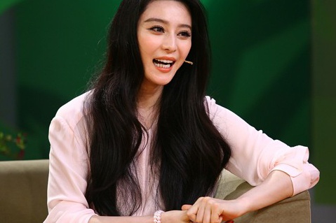 Pham Bang Bang vi minh la sinh vat la cua lang giai tri hinh anh