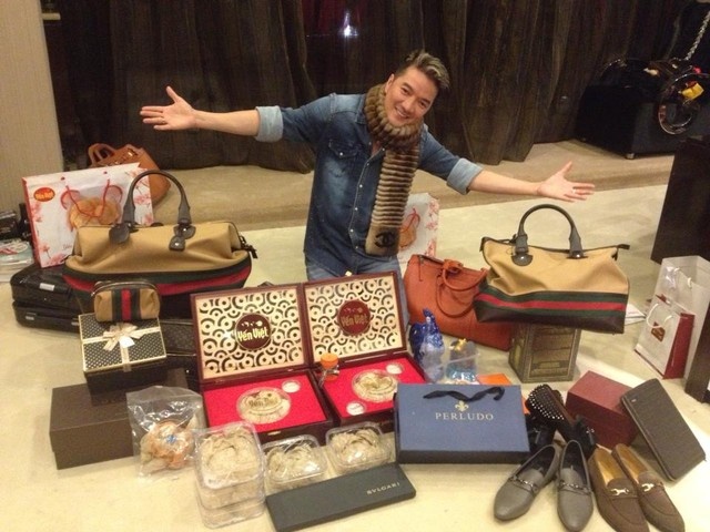 Choang ngop voi kho qua sinh nhat cua Mr Dam hinh anh