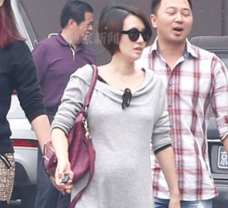 Ha Tu Vy cua 'Hoan Chau cach cach 3' lo bung bau hinh anh