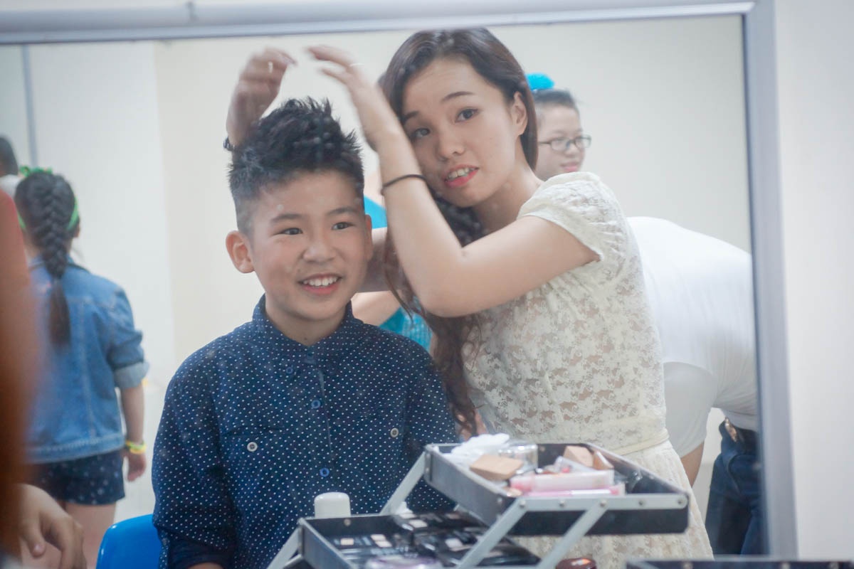 Dan sao nhi The Voice Kids ngo nghinh truoc gio ra san khau hinh anh