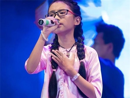 Vi sao Phuong My Chi duoc mong cho ra hai ngoai? hinh anh