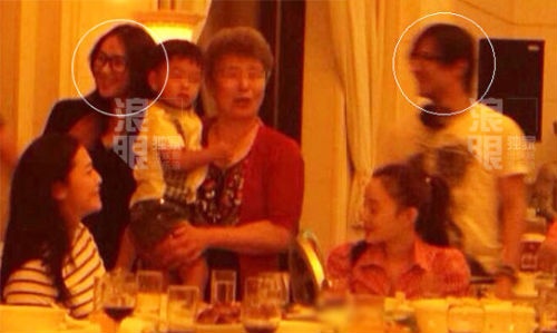 Chuong Tu Di than nhien di an tiec cung tinh yeu moi hinh anh