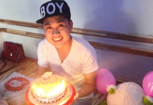 Don Nguyen duoc fan bat ngo to chuc sinh nhat hinh anh