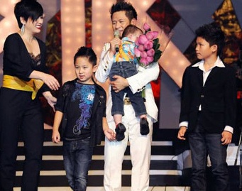 Nhung cap sao Viet van quan tam den nhau sau ly hon hinh anh