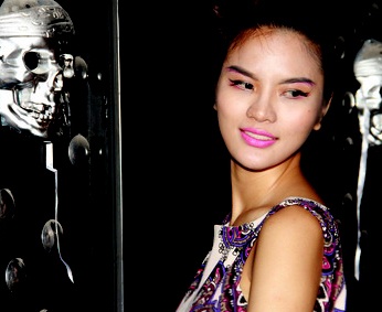 'Gai que' Le Thi Phuong: 'Toi vua ly hon chong' hinh anh