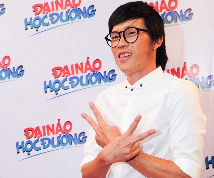 Hoai Linh 'cua sung lam nghe' tren tham do Sai Gon hinh anh