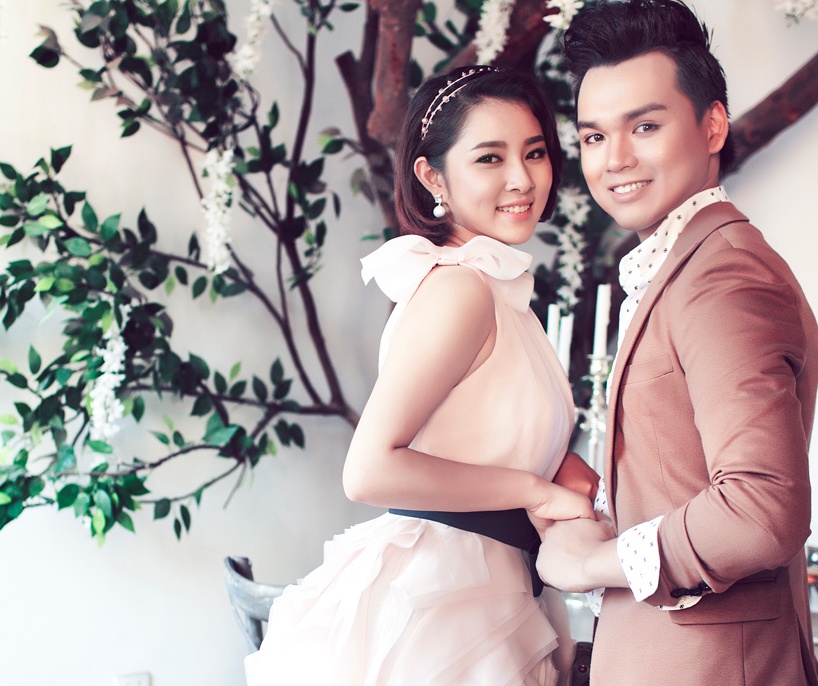 Trung Quan hat doi ben Bao Tram Idol hinh anh