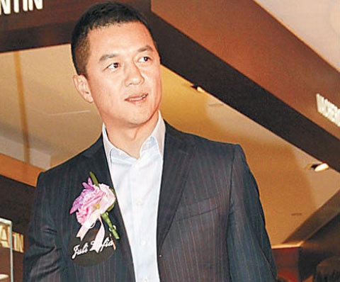 Ly A Bang khong co thoi gian dau buon chuyen ly di hinh anh