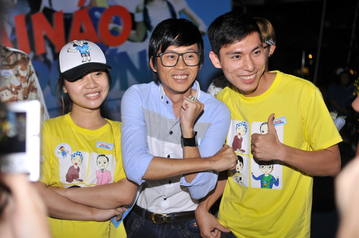 Hoai Linh nhi nhanh xem phim cung fan hinh anh