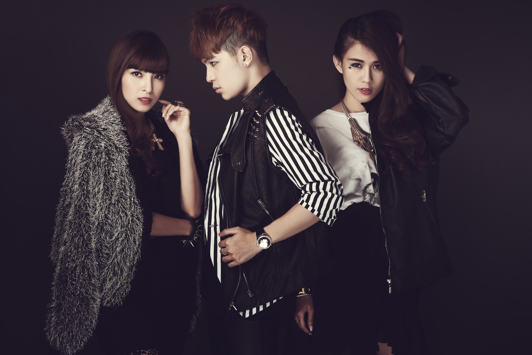 Style ca tinh cua trai xinh gai dep 'Tiem banh Hoang tu be' hinh anh