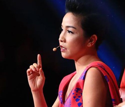Nhung quyet dinh bi 'nem da' cua My Linh tai The Voice hinh anh