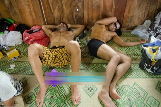 Lo hau truong 'nhech nhac' o cuoc thi sac dep nam gioi hinh anh