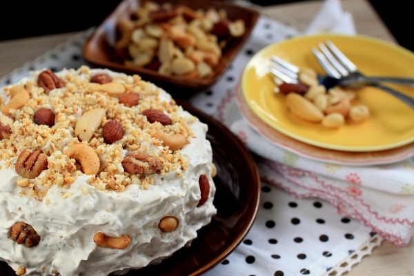 Banh gato ca cao bac ha cho Giang sinh an lanh hinh anh