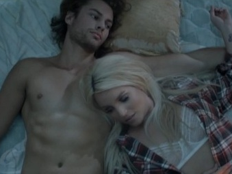 Britney Spears khoe canh 'giuong chieu' nong bong hinh anh