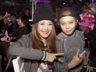 Chi Pu - Gil Le quan quyt khong roi tai Ha Noi hinh anh