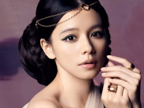 Tu Nhuoc Tuyen xoa di vet cham ngay cu hinh anh