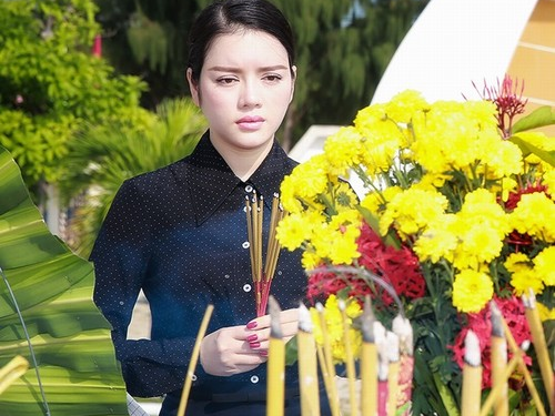 Bo ruot 17 nam liet giuong va gia canh it biet ve Ly Nha Ky hinh anh