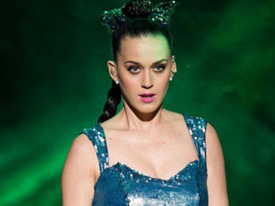 Katy Perry bi boc me hat nhep hinh anh