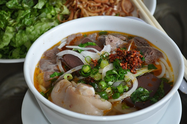 Bún bò. Ảnh: www.flickr.com.