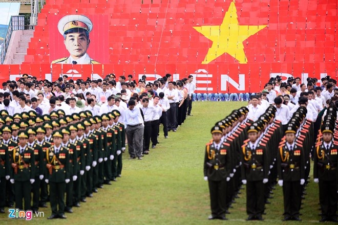 Bai tho 'Dien Bien ky uc' hinh anh