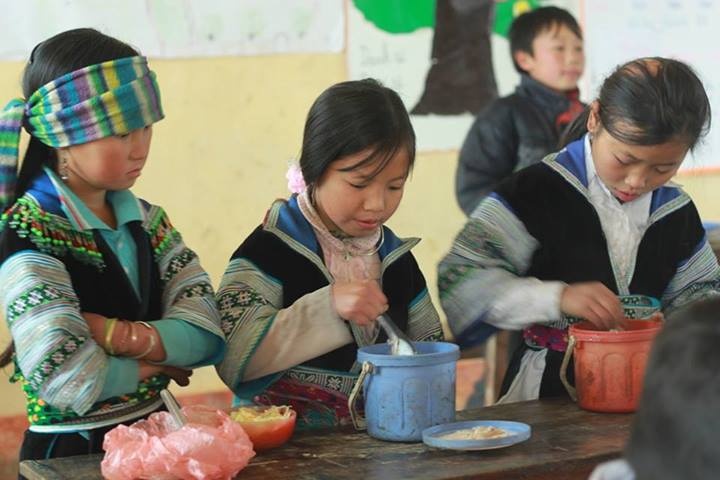 Trẻ em vùng cao.