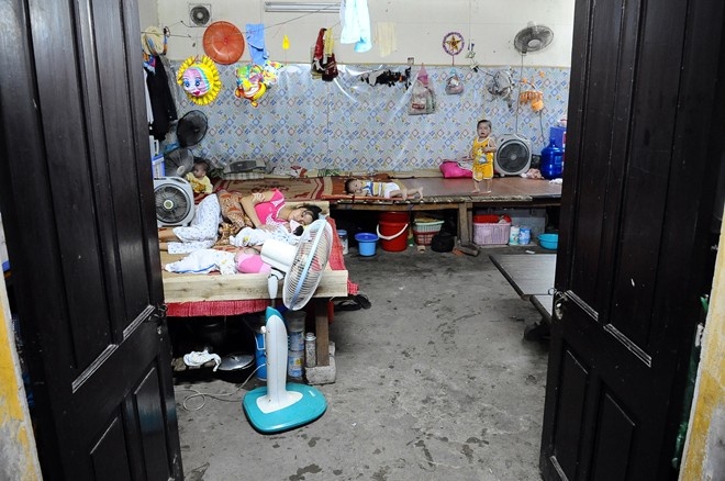 Cuộc sống của các em nhỏ bên trong chùa Bồ Đề. 